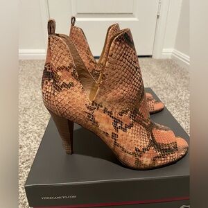 New Vince Camuto Snake-Print Peep-Toe Ankle Booties